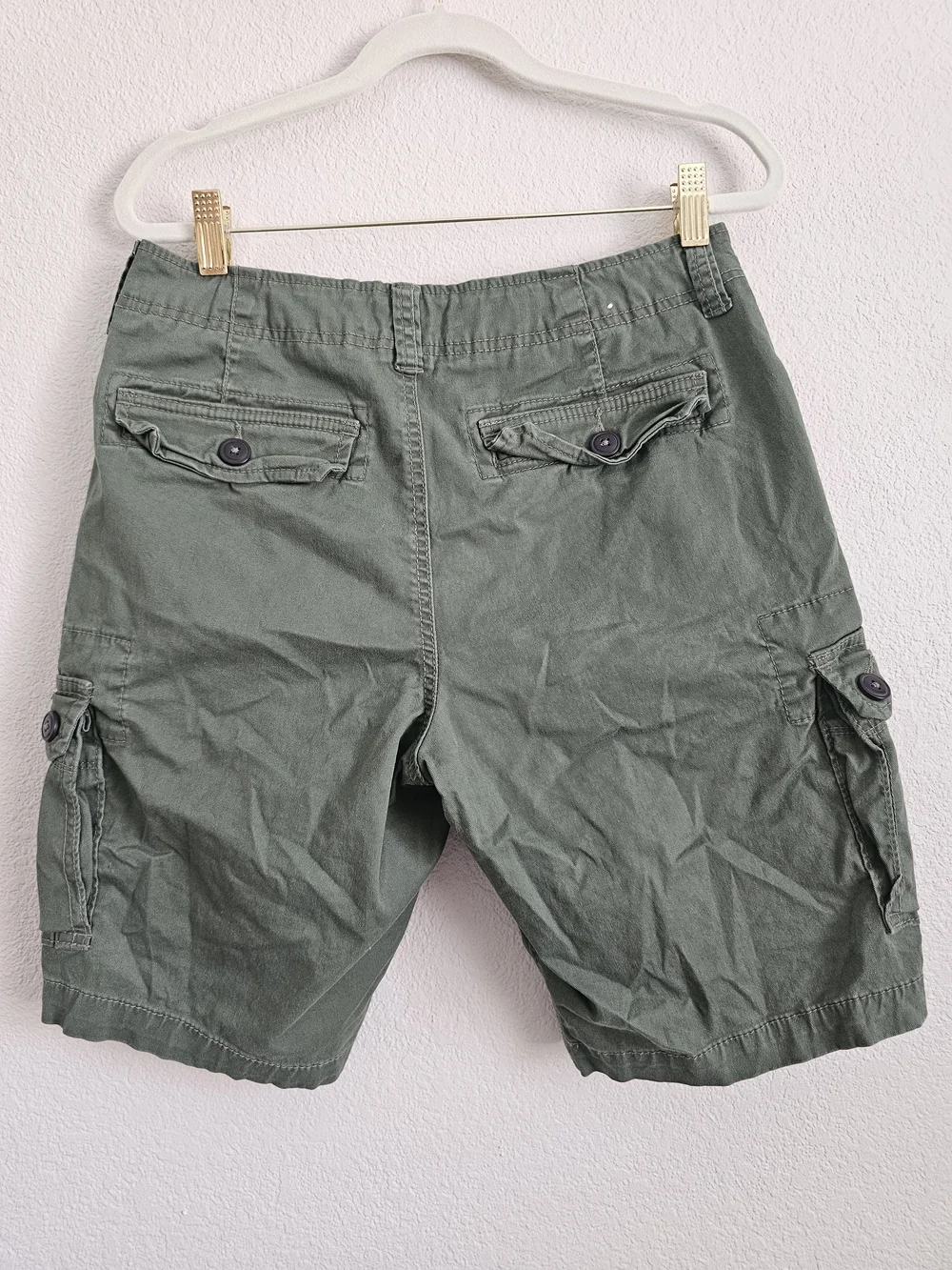 Aeropostale Men's Olive Green Cargo Shorts with Flap Pockets